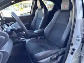 Toyota Yaris (2025) thumbnail 12