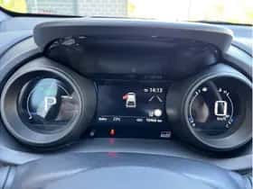 Toyota Yaris (2025) thumbnail 15