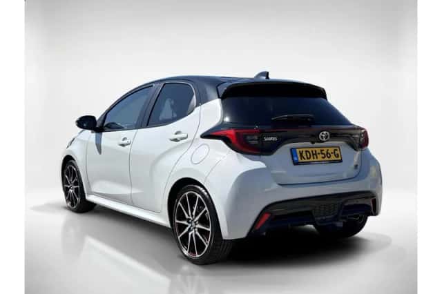 Toyota Yaris (2025) thumbnail 3