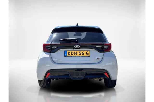 Toyota Yaris (2025) thumbnail 4