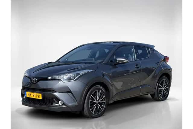 Toyota C-HR (2017) thumbnail 1