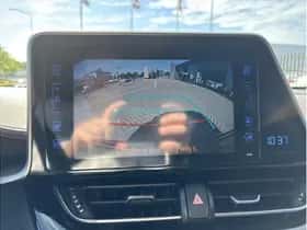 Toyota C-HR (2017) thumbnail 21