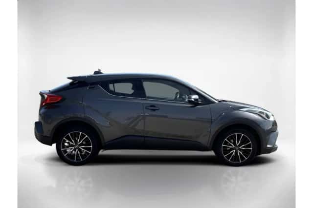 Toyota C-HR (2017) thumbnail 6