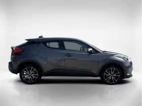 Toyota C-HR (2017) thumbnail 6