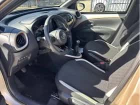 Toyota Aygo X (2024) thumbnail 9