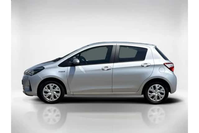 Toyota Yaris (2018) thumbnail 2