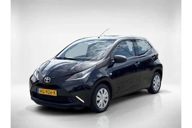 Toyota Aygo (2015) thumbnail 1