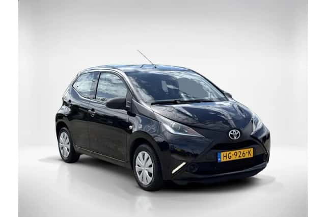 Toyota Aygo (2015) thumbnail 2