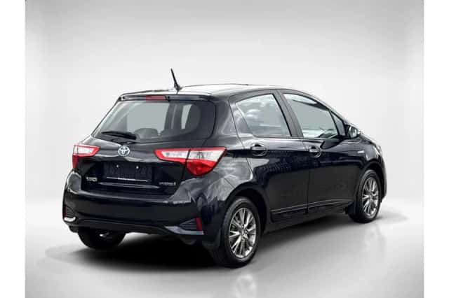 Toyota Yaris (2017) thumbnail 5
