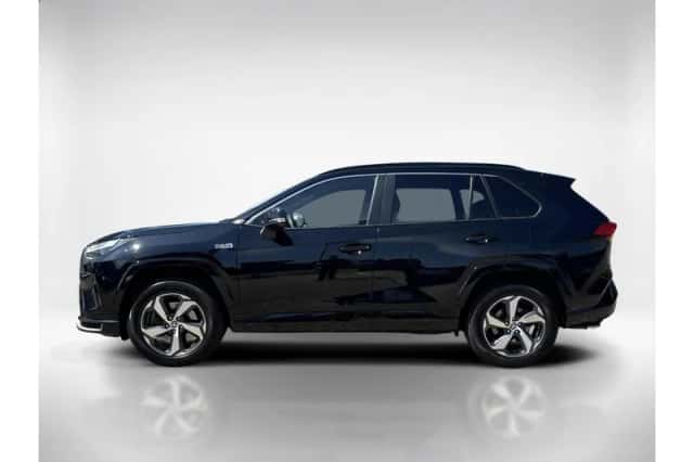 Toyota RAV4 (2023) thumbnail 2
