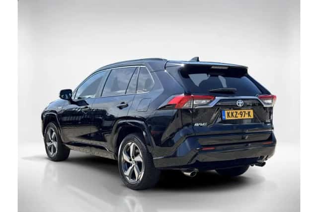 Toyota RAV4 (2023) thumbnail 3