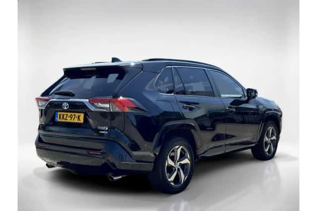Toyota RAV4 (2023) thumbnail 5