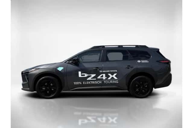 Toyota bZ4X (2026) thumbnail 2