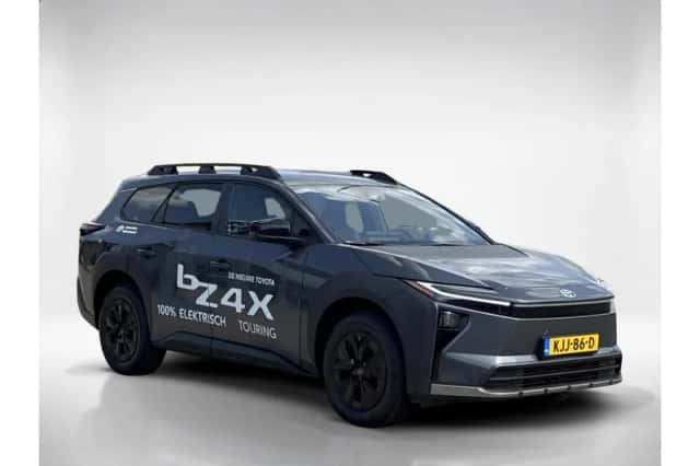 Toyota bZ4X (2026) thumbnail 6