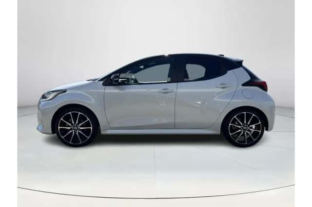 Toyota Yaris (2024) thumbnail 2