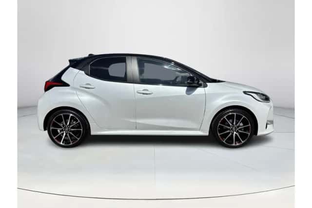 Toyota Yaris (2024) thumbnail 6