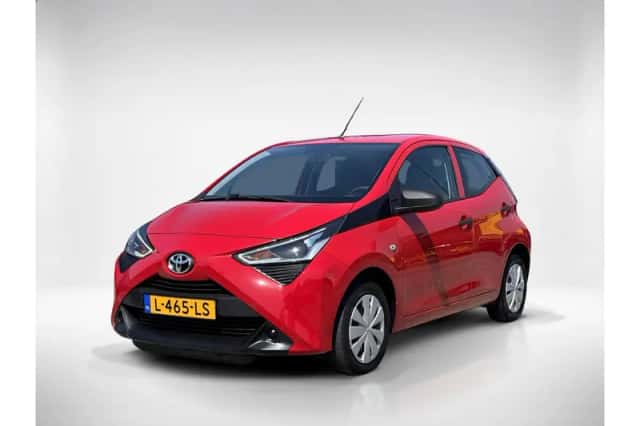 Toyota Aygo (2021) thumbnail 1