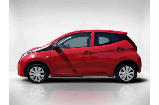 Toyota Aygo (2021) thumbnail 2