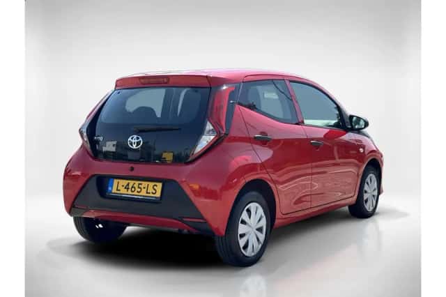 Toyota Aygo (2021) thumbnail 5