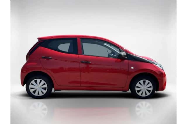 Toyota Aygo (2021) thumbnail 6