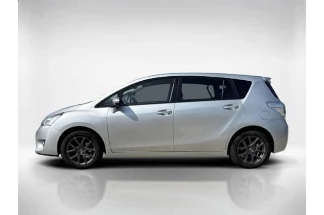 Toyota Verso (2016) thumbnail 2