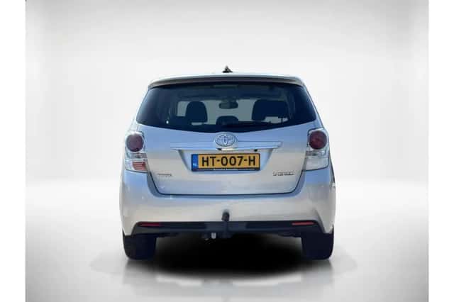 Toyota Verso (2016) thumbnail 4