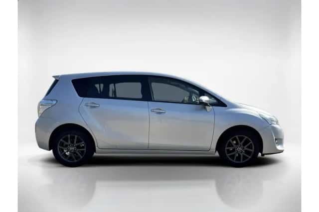 Toyota Verso (2016) thumbnail 6