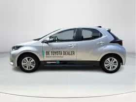 Toyota Yaris (2025) thumbnail 2