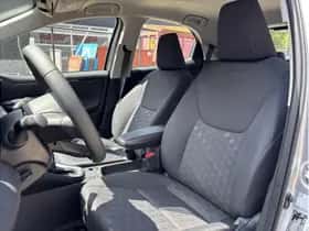 Toyota Yaris (2025) thumbnail 13