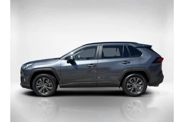 Toyota RAV4 (2022) thumbnail 2