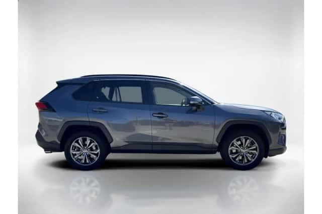 Toyota RAV4 (2022) thumbnail 6