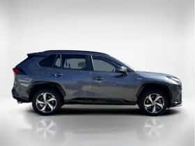Toyota RAV4 (2022) thumbnail 6