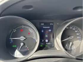 Toyota C-HR (2023) thumbnail 14