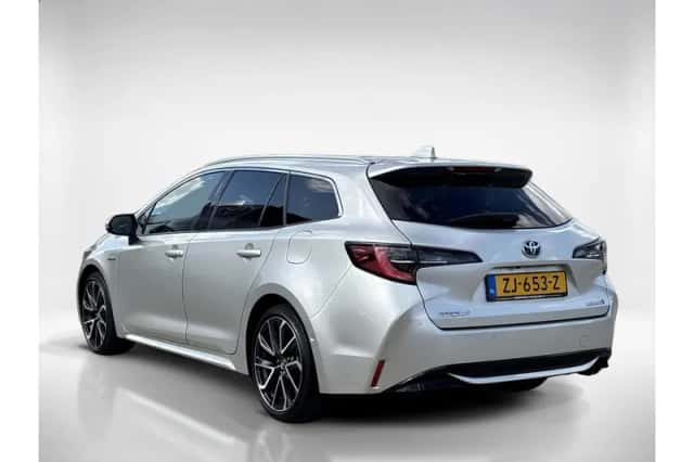 Toyota Corolla (2019) thumbnail 3