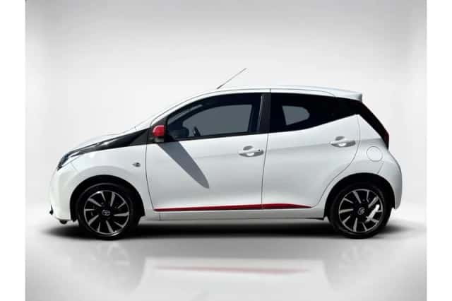 Toyota Aygo (2021) thumbnail 2