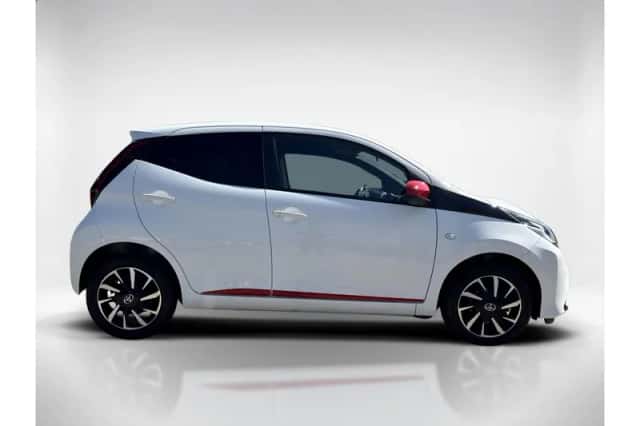 Toyota Aygo (2021) thumbnail 6