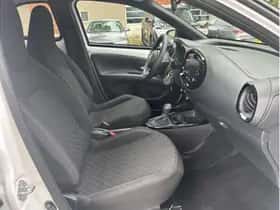 Toyota Aygo X (2023) thumbnail 13