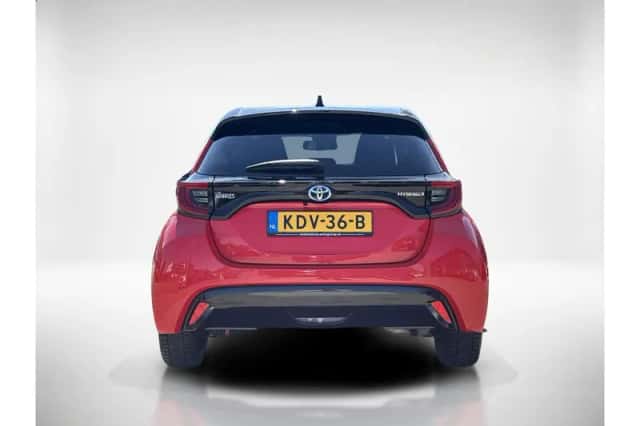 Toyota Yaris (2023) thumbnail 4