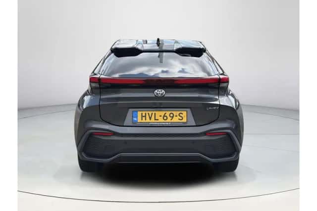 Toyota C-HR (2025) thumbnail 4
