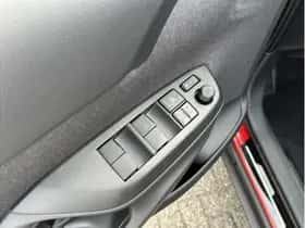 Toyota Yaris Cross (2026) thumbnail 15