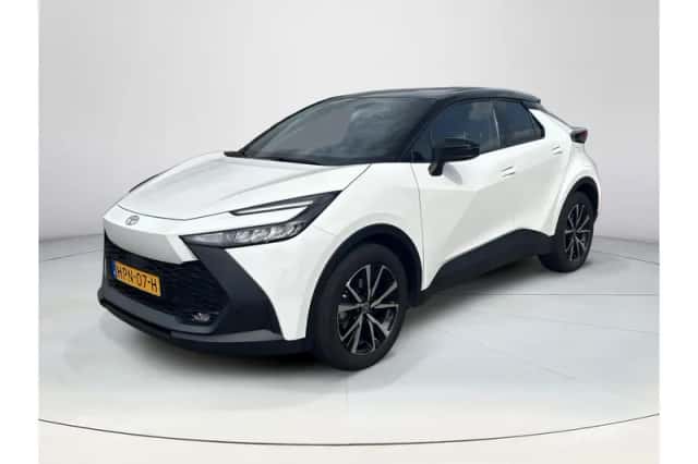 Toyota C-HR (2025) thumbnail 1
