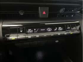 Toyota C-HR (2025) thumbnail 18