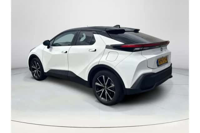 Toyota C-HR (2025) thumbnail 3