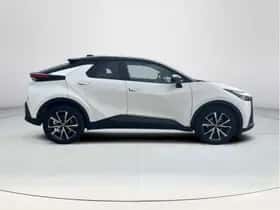 Toyota C-HR (2025) thumbnail 6