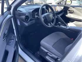 Toyota C-HR (2025) thumbnail 10