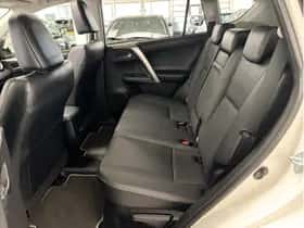 Toyota RAV4 (2017) thumbnail 12