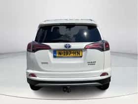 Toyota RAV4 (2017) thumbnail 4