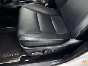Toyota RAV4 (2017) thumbnail 32