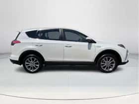 Toyota RAV4 (2017) thumbnail 6