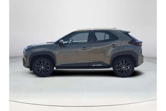 Toyota Yaris Cross (2022) thumbnail 2